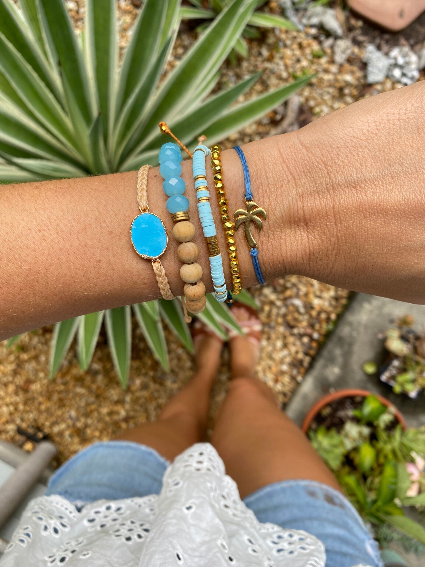 8mm Faceted glass & wood diffuser bracelet