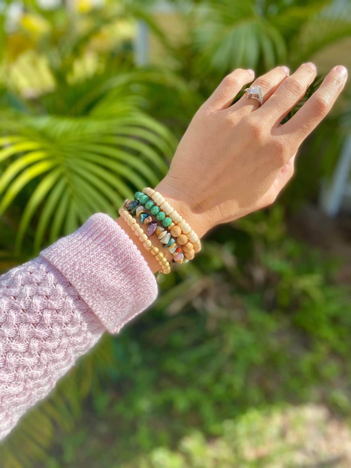 8mm Faceted glass & wood diffuser bracelet