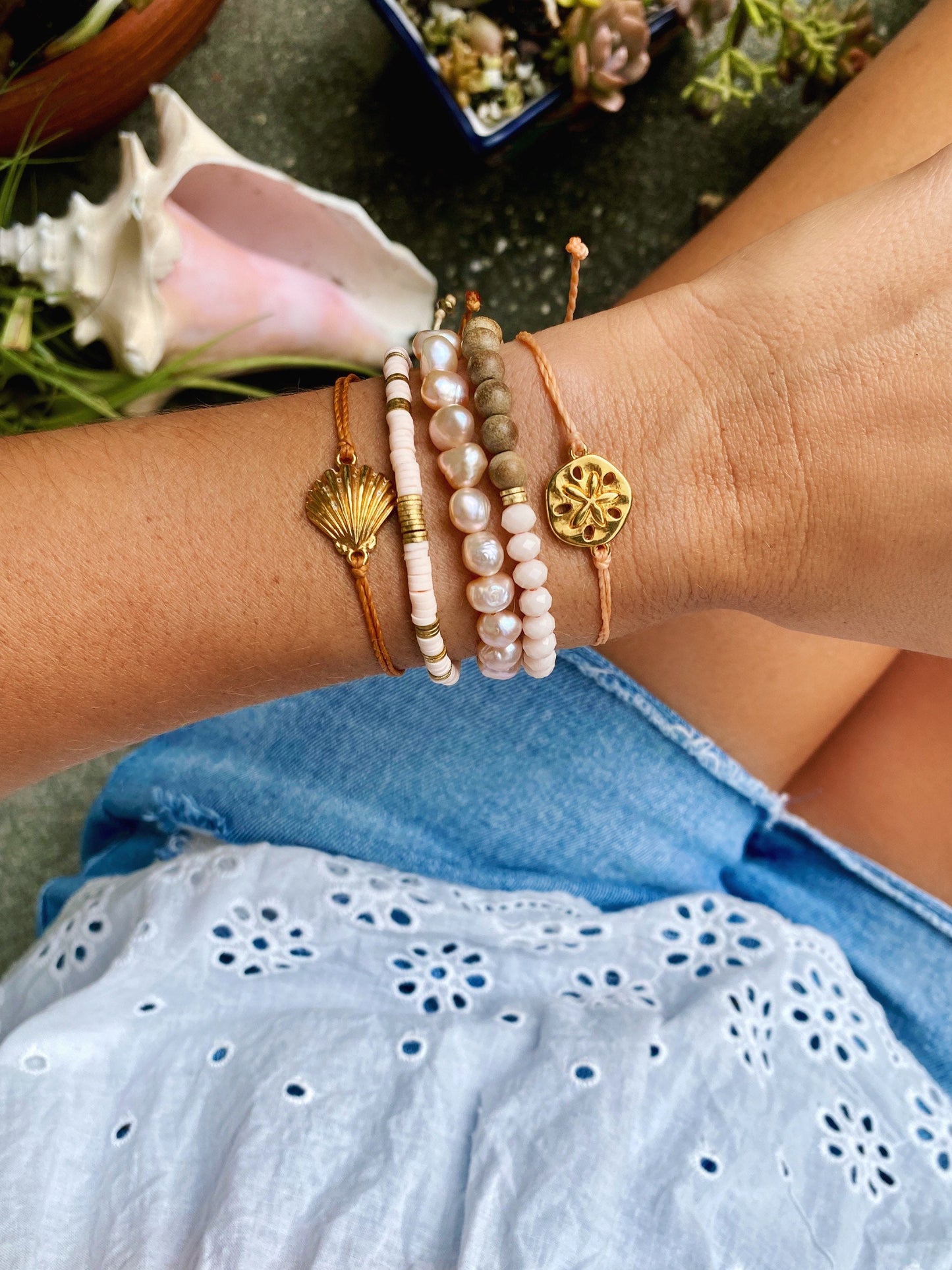 6mm Faceted Glass and wood diffuser bracelet