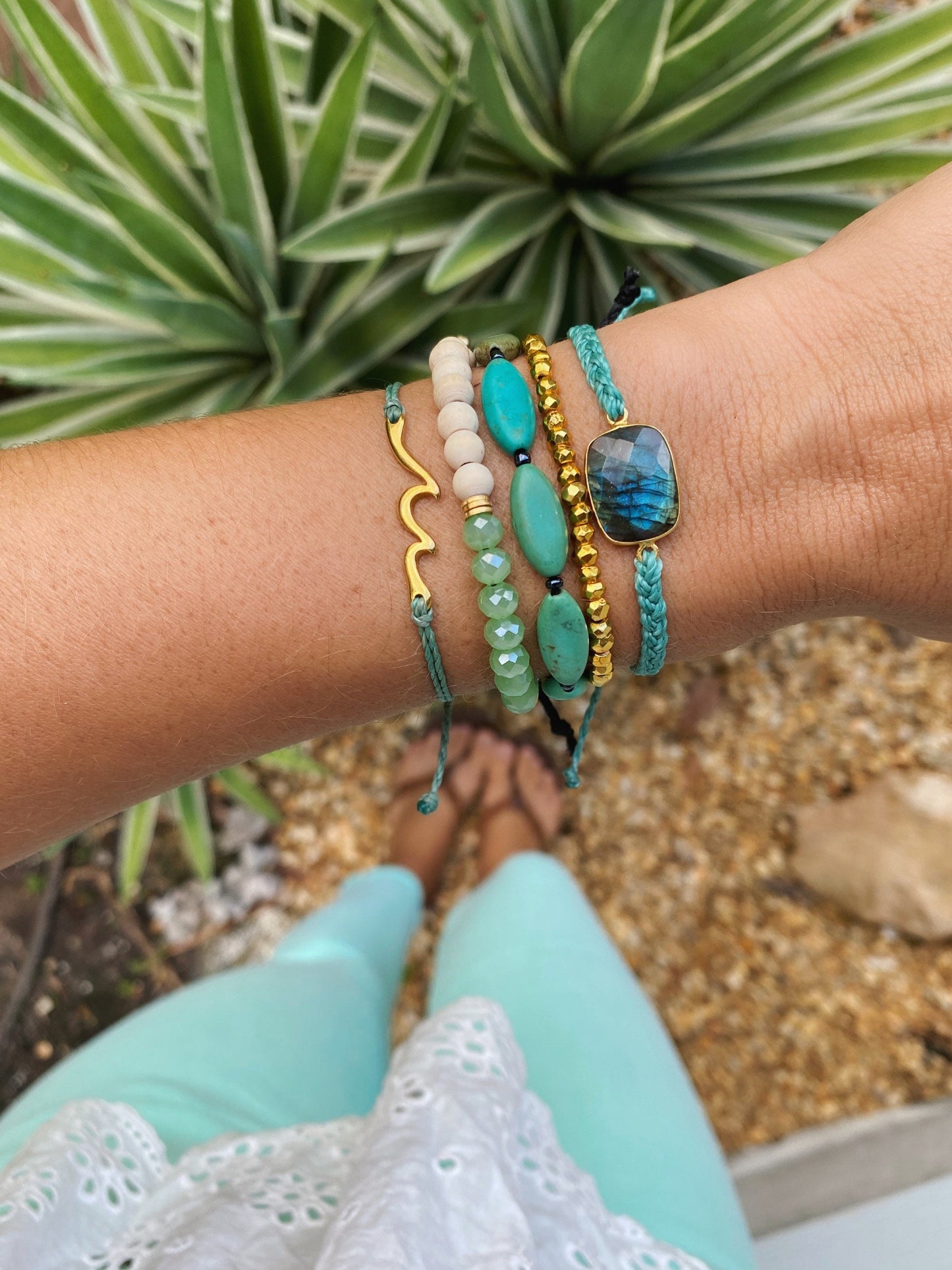 6mm Faceted Glass and wood diffuser bracelet