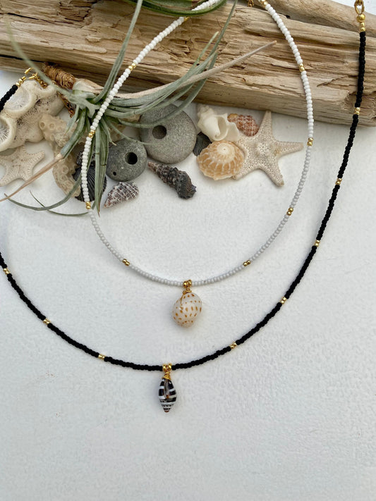 Seashell and seed bead choker