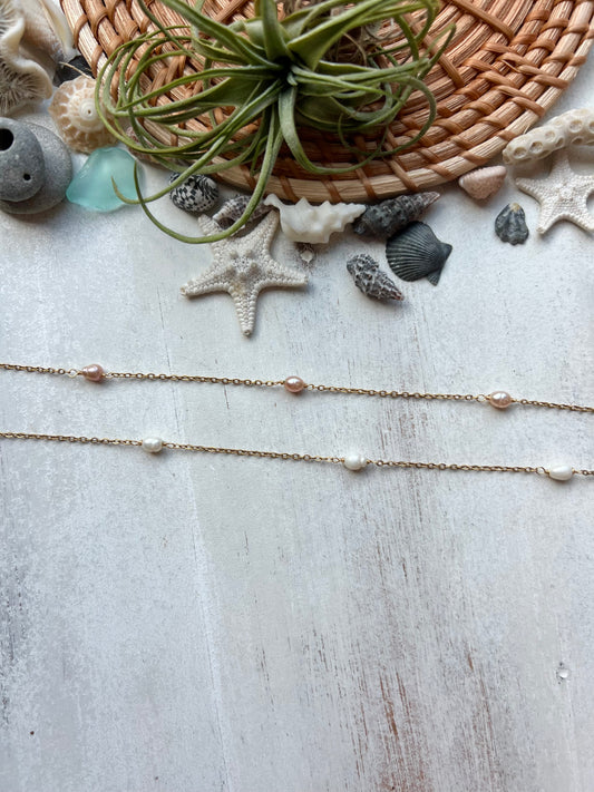 Dainty Pearl Choker