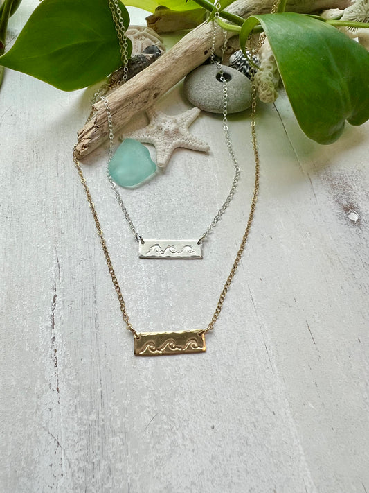 Triple wave stamped bar necklace